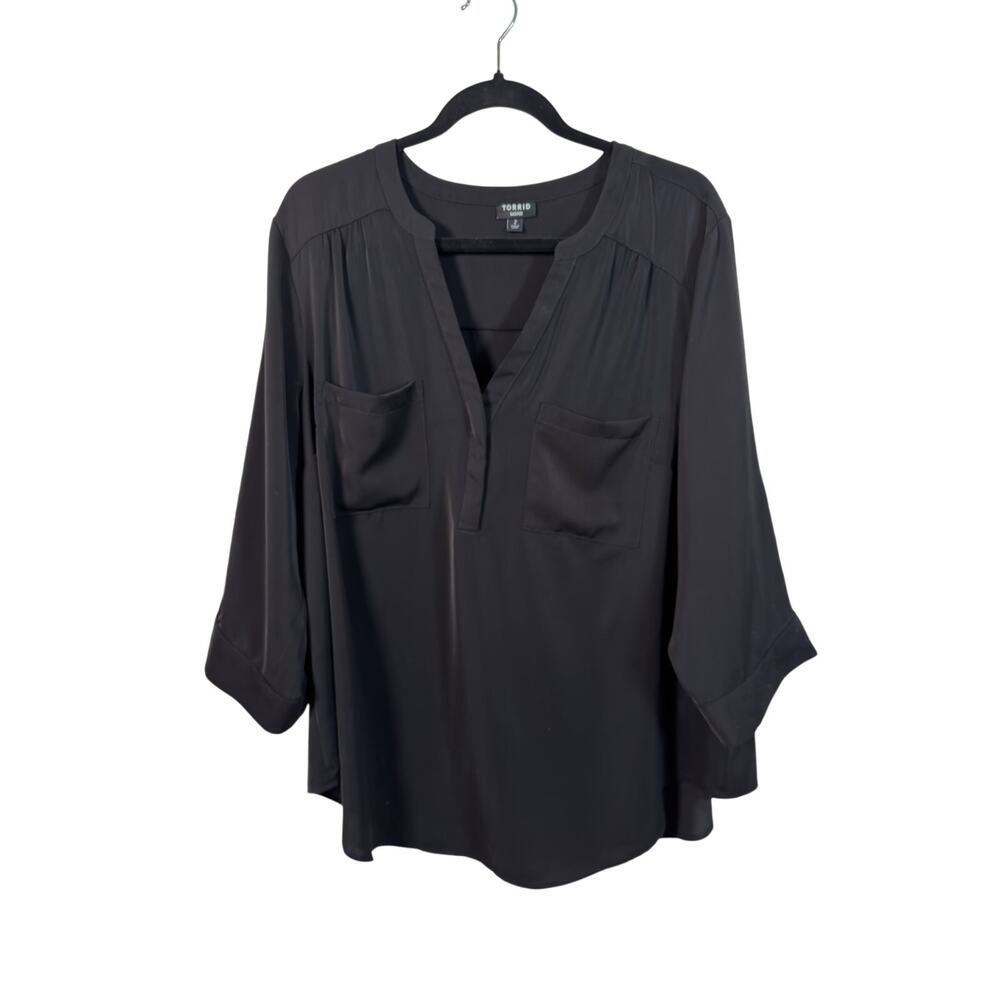 Torrid Blouse Womens 2X Black Harper Georgette Button-Front Roll Tab Sleeves